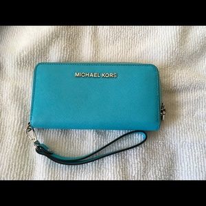 Michael Kors Wallet/Phone case